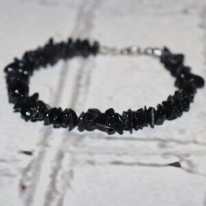 NWOT Natural Obsidian beaded bracelet 7.5"